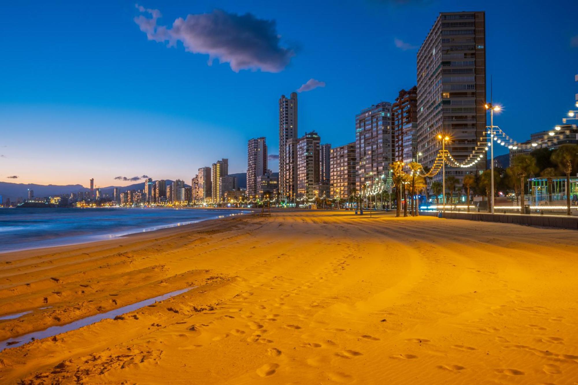Three Bedrooms Apart In Benidorm Near Beach And Strip Ngoại thất bức ảnh