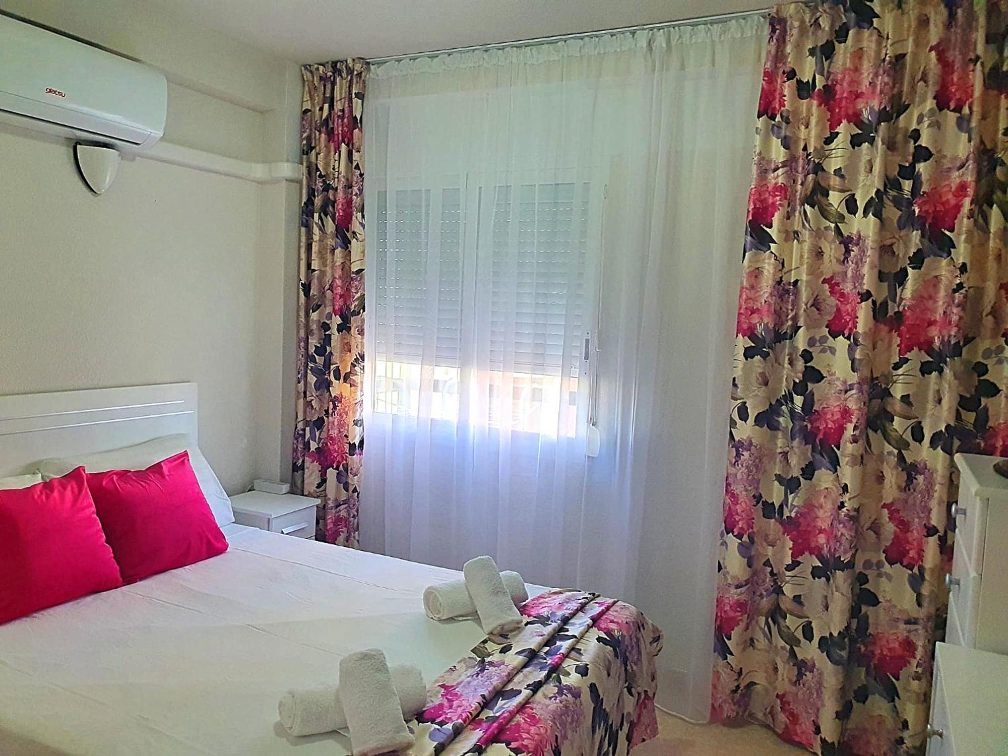 Three Bedrooms Apart In Benidorm Near Beach And Strip Ngoại thất bức ảnh